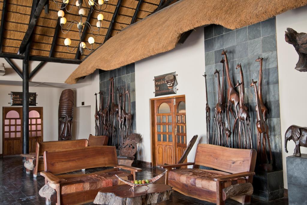 Oshakati Country Hotell Exteriör bild
